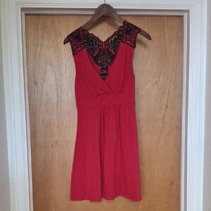 2B Bebe Scarlet Dress w/ Lace Accent